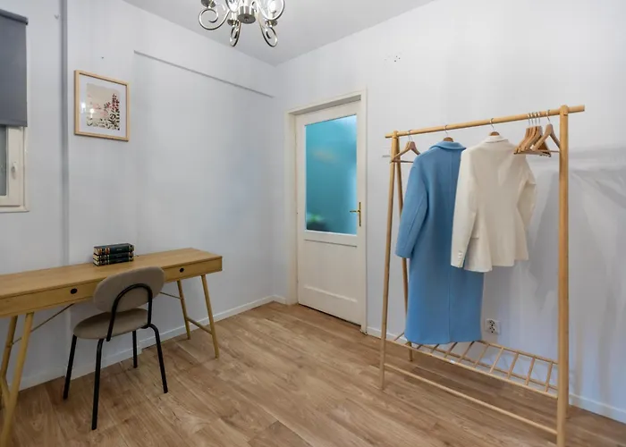 Daire Splendid Historical Smarald 2 Bedroom Old Town *