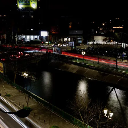 Splendid Historical Smarald 2 Bedroom Old Town Апартаменты Бухарест