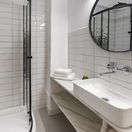 Апартаменты Splendid Historical Smarald 2 Bedroom Old Town Бухарест