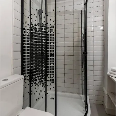 Splendid Historical Smarald 2 Bedroom Old Town * בוקרשט